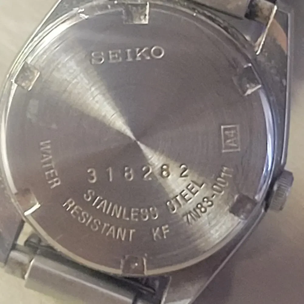 Vintage‎ 90s Seiko Womens Day Date Watch Vintage Silver tone New Battery Retro